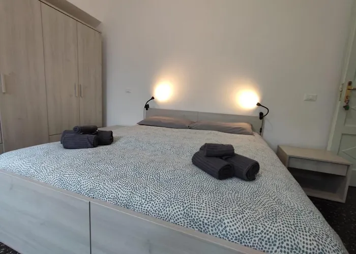 Ostello Le Ville Di Cornigliano By Smart-Home